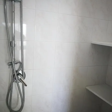 Ninnihouses Szálloda