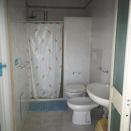 Ninnihouses Szálloda *